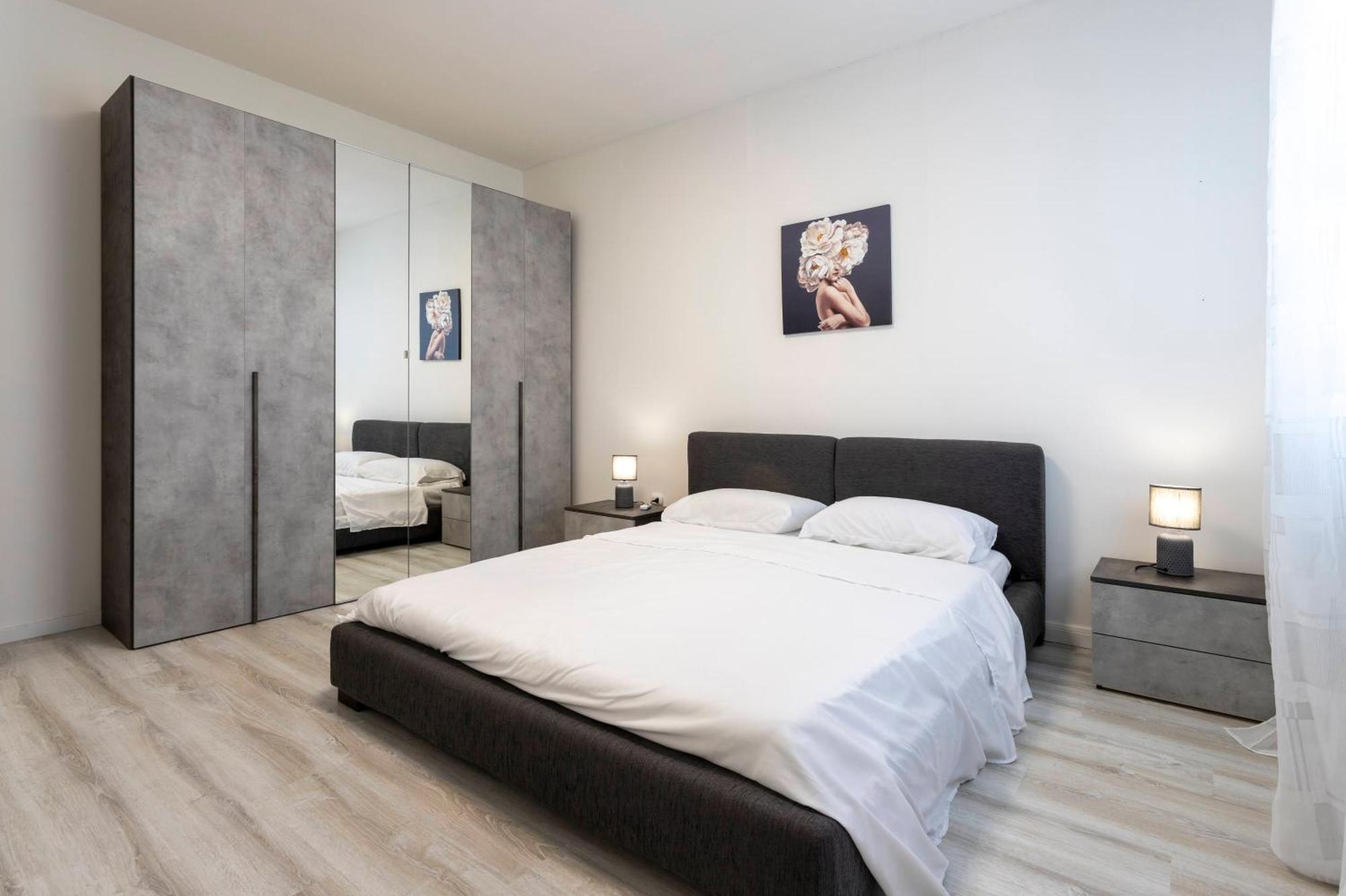 Mountain View Apartment Novara Bagian luar foto