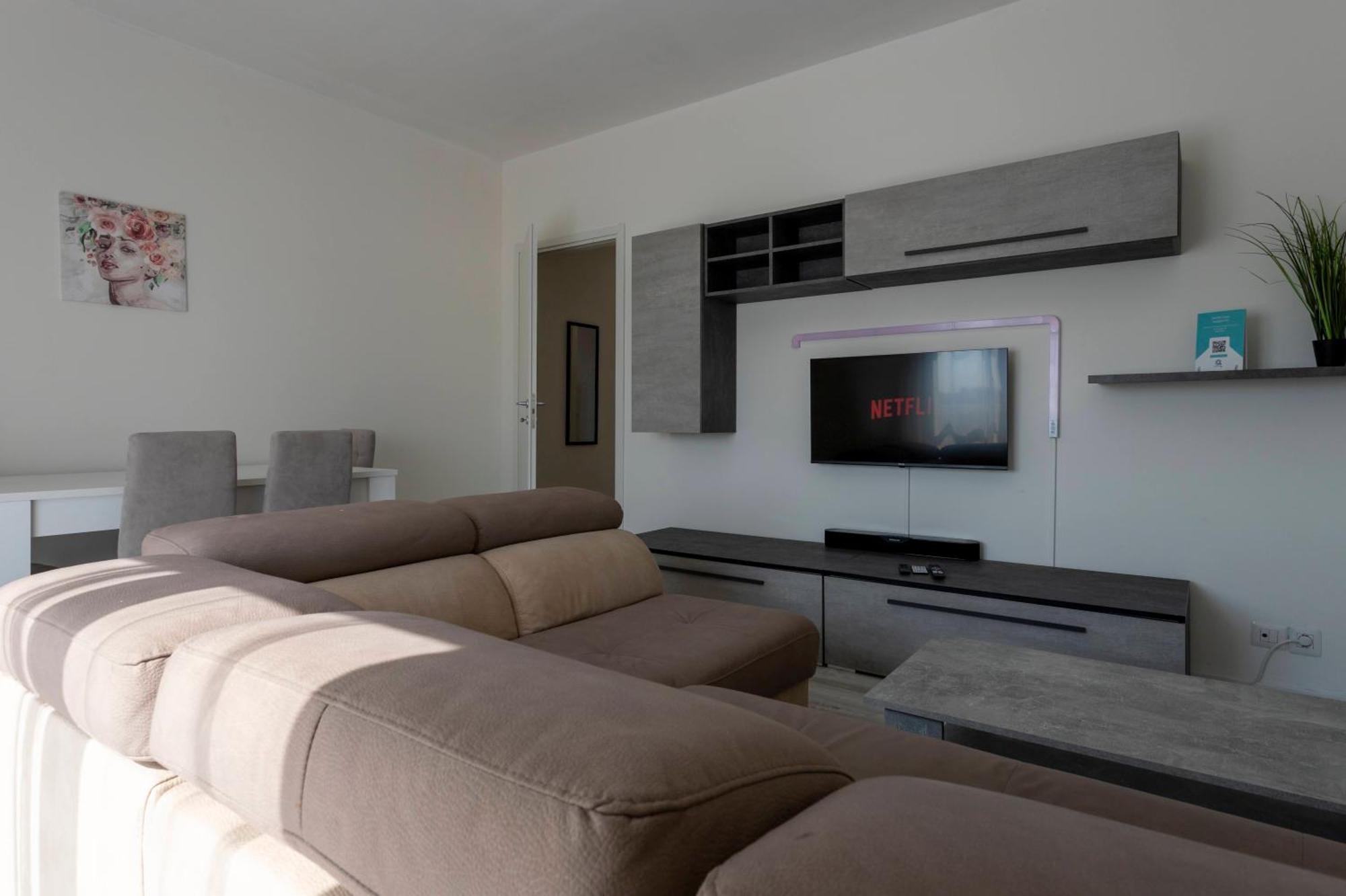 Mountain View Apartment Novara Bagian luar foto
